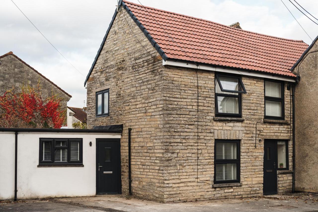 Wych Cottage, Striking 2 Bed, Parking, Ground Floor Flat - Step Free Somerton  Exterior photo